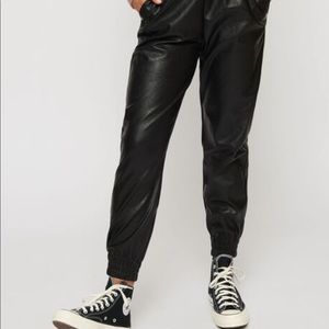 Dynamite faux leather leggings, M